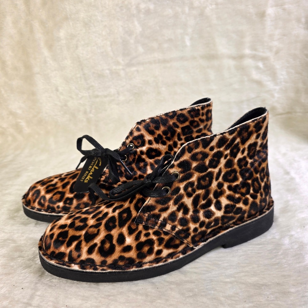 Clarks Desert Ankle Boots Leopard Print Calf Hair Chukka Women 6.5 NEW